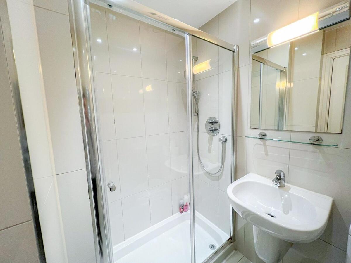 3 Bedroom Apartment With Private Terrace In Pimlico, Westminster, Victoria Londres Exterior foto