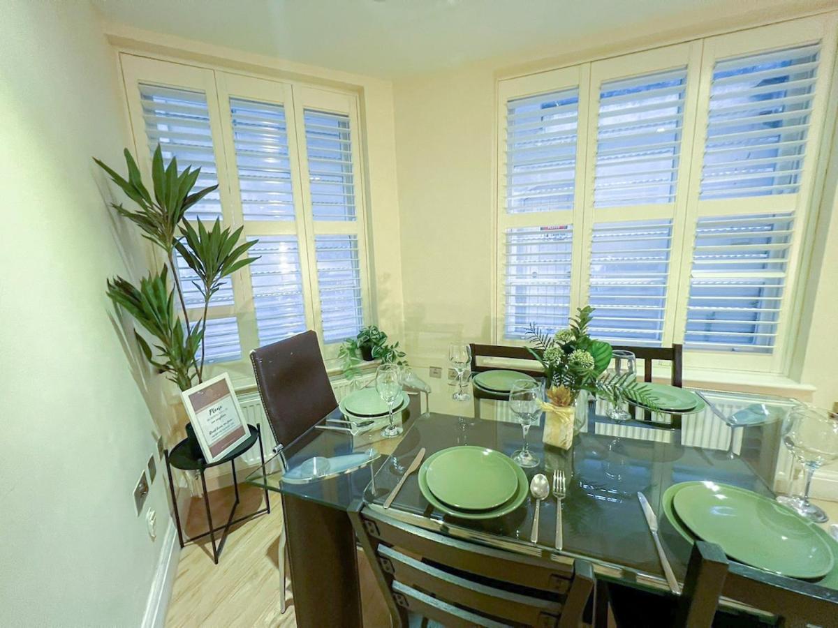 3 Bedroom Apartment With Private Terrace In Pimlico, Westminster, Victoria Londres Exterior foto